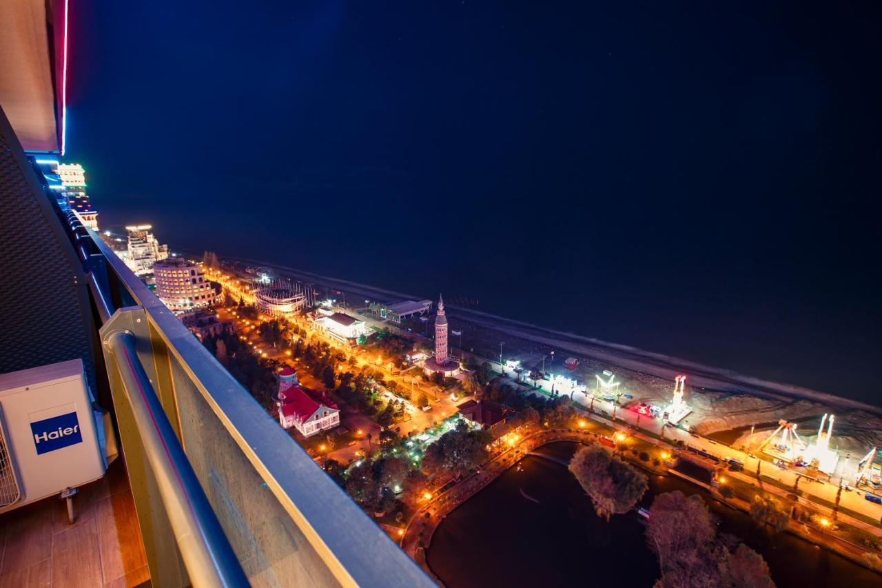 Orbi City Luxury Suite Batumi Exterior photo
